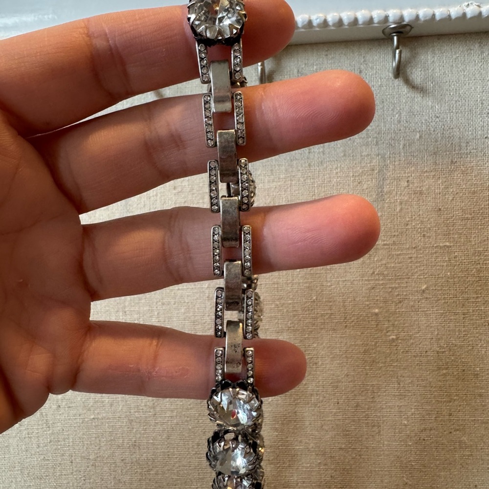 EUC Stella & Dot Elegant Silver Crystal Necklace - Picture 2 of 3